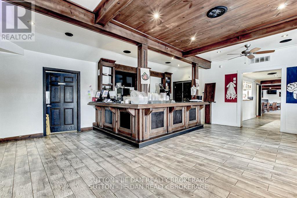 2300 Wharncliffe Road S, London South, Ontario  N6P 1L1 - Photo 4 - X12262337