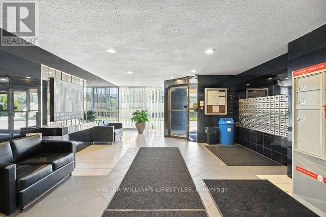 Property at 701 - 127 BELMONT DRIVE image 3