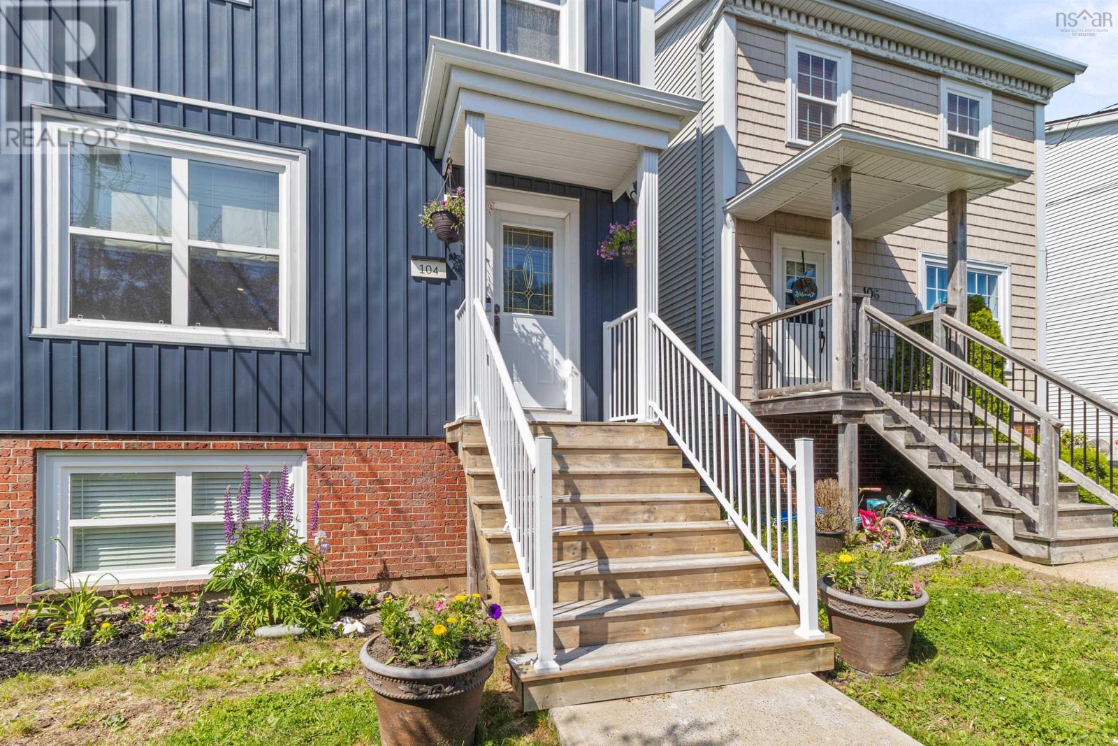 Property at 104 Roy Crescent image 3