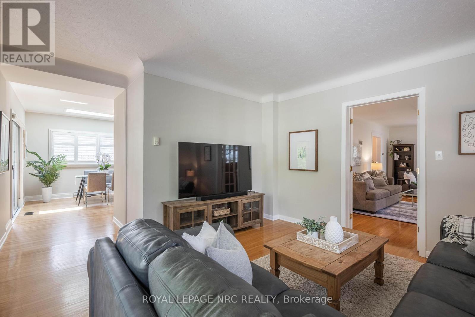 51 Hillcrest Avenue, St. Catharines, Ontario  L2R 4Y3 - Photo 24 - X12262453