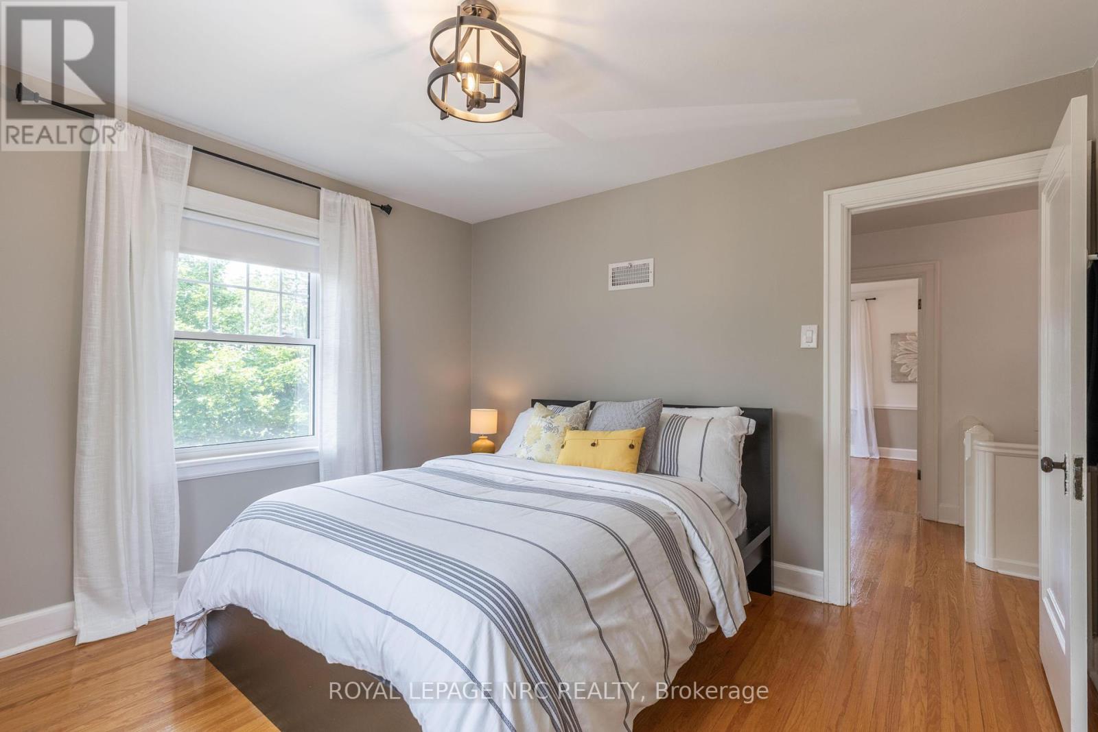 51 Hillcrest Avenue, St. Catharines, Ontario  L2R 4Y3 - Photo 37 - X12262453