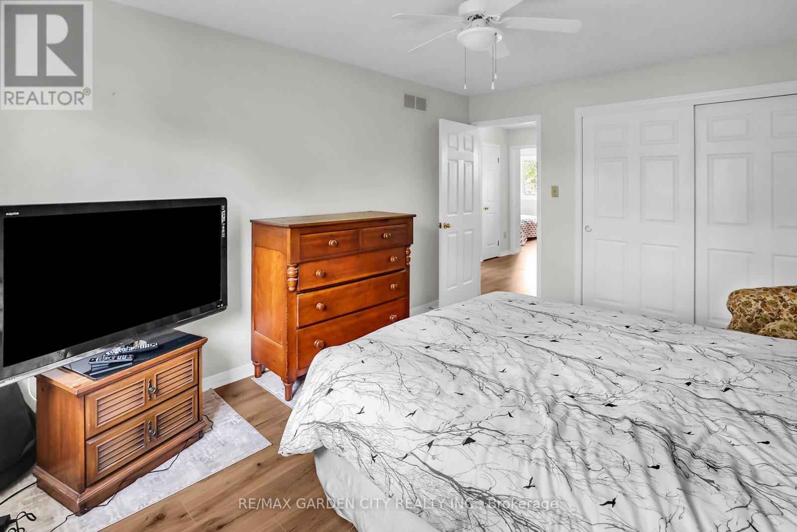4542 Ivy Gardens Crescent, Lincoln, Ontario  L3J 0B3 - Photo 15 - X12262465