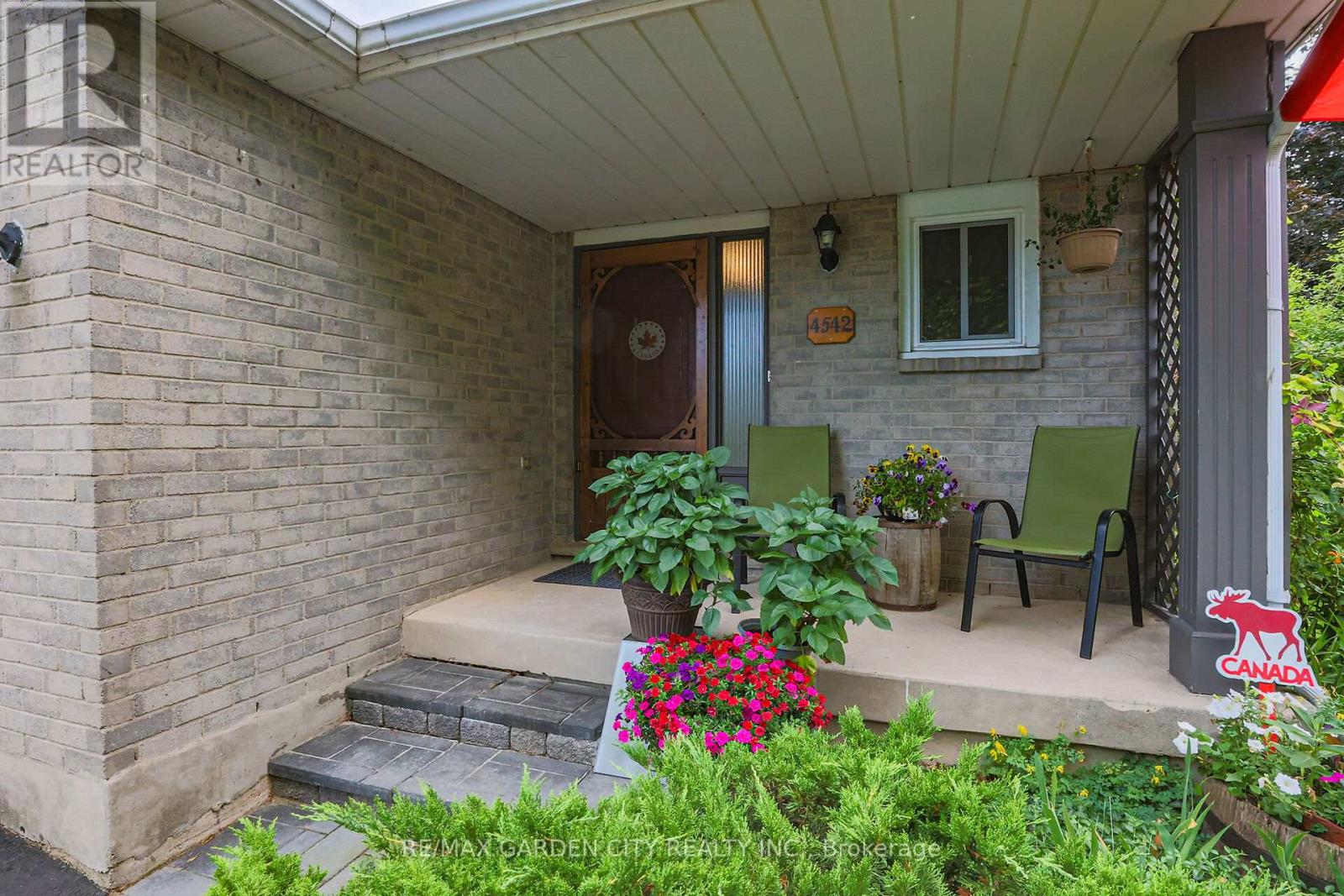 Property at 4542 IVY GARDENS CRESCENT image 2