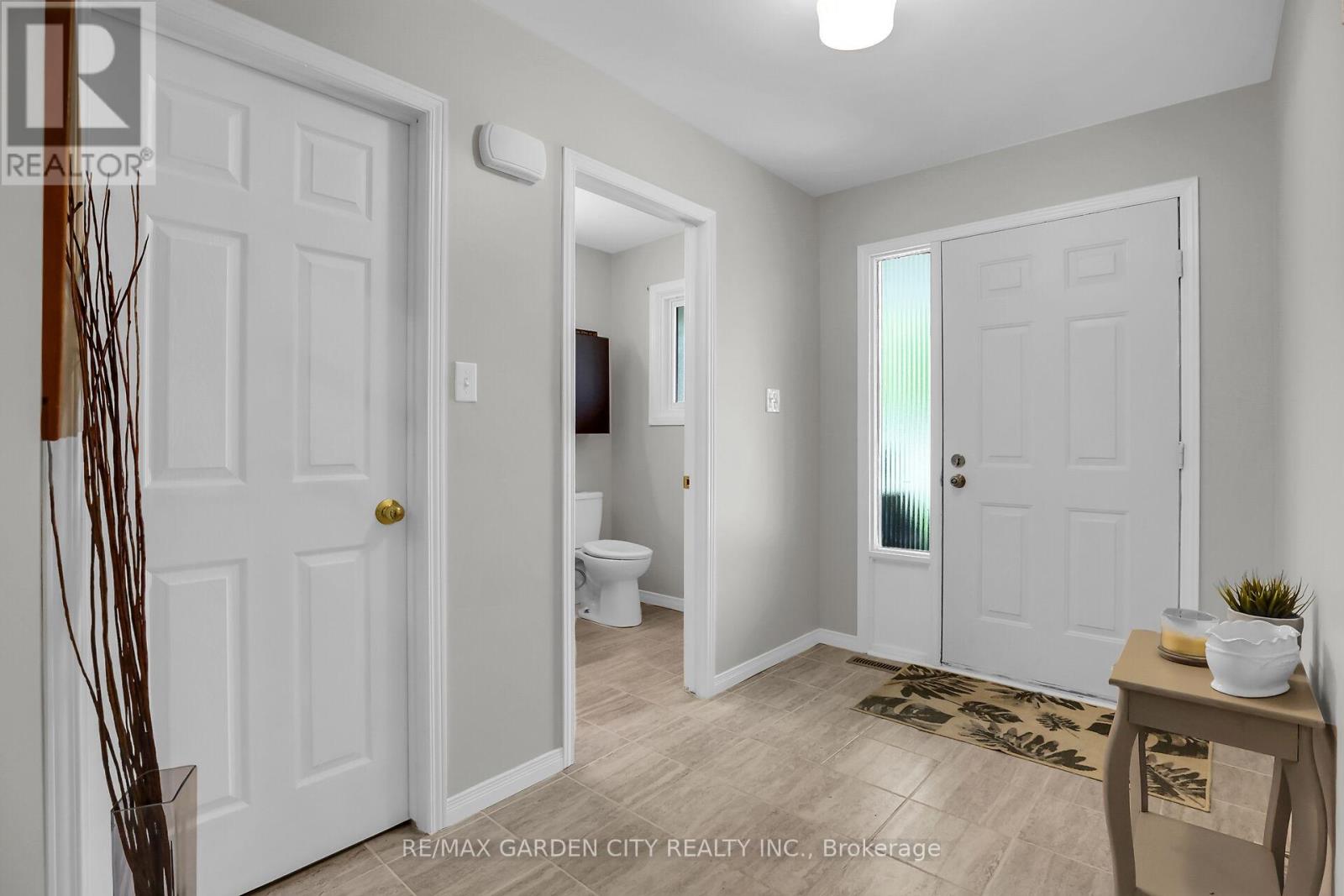 Property at 4542 IVY GARDENS CRESCENT image 4