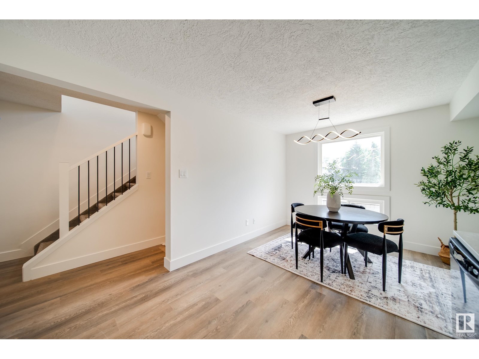 Property at 13888 24 ST NW image 4