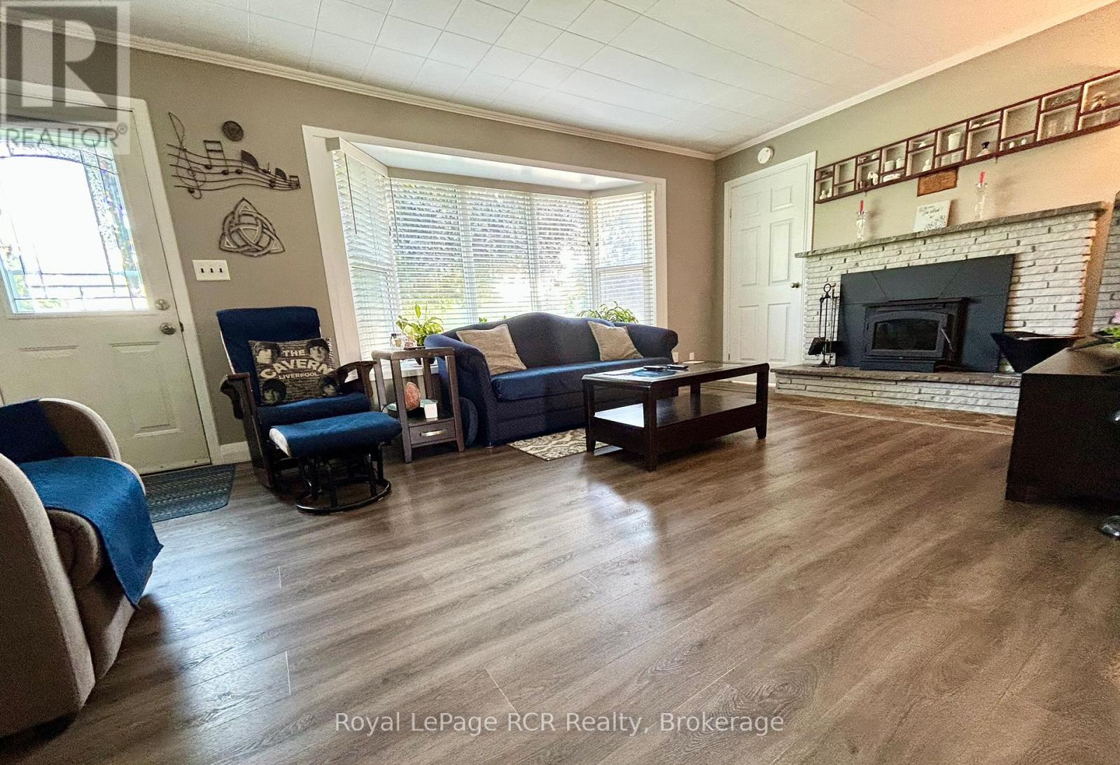 48 4th Avenue W, Owen Sound, Ontario N4K 4V2 - Photo 3 - X12262336