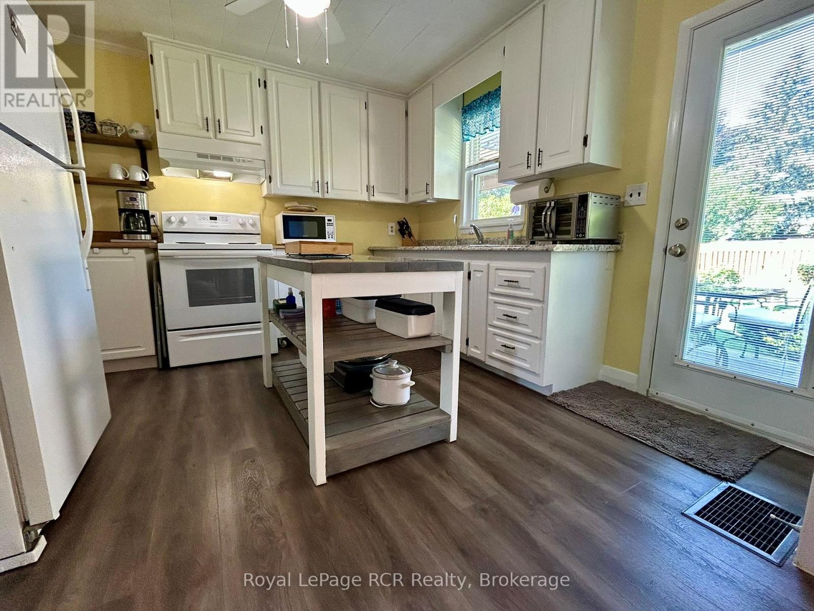 48 4th Avenue W, Owen Sound, Ontario N4K 4V2 - Photo 4 - X12262336