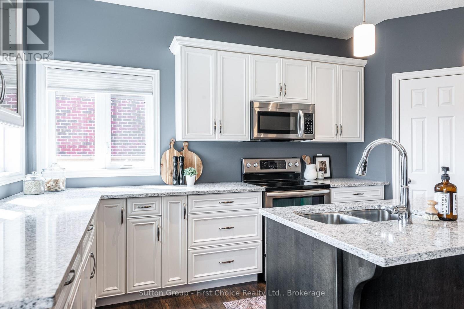 95 Brown Street, Stratford, Ontario  N5A 0B8 - Photo 16 - X12262485