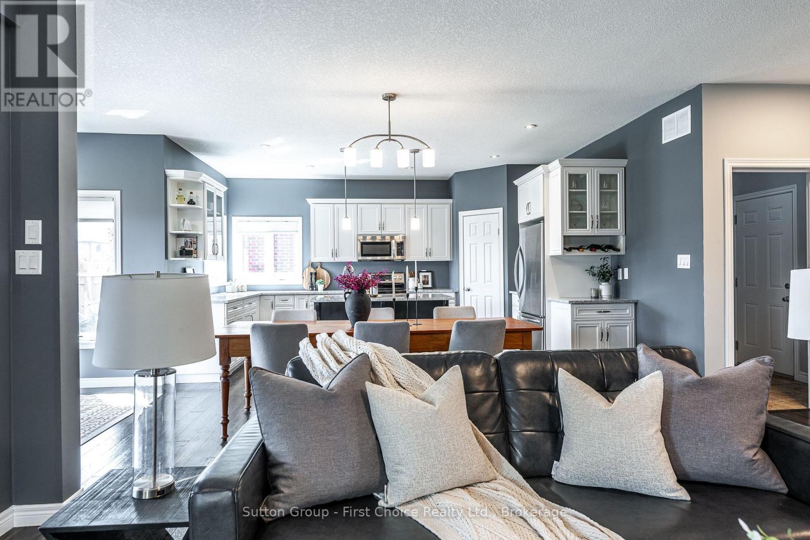 95 Brown Street, Stratford, Ontario  N5A 0B8 - Photo 8 - X12262485