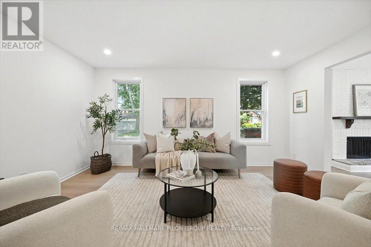 Property at 126 HAWK CRESCENT image 3
