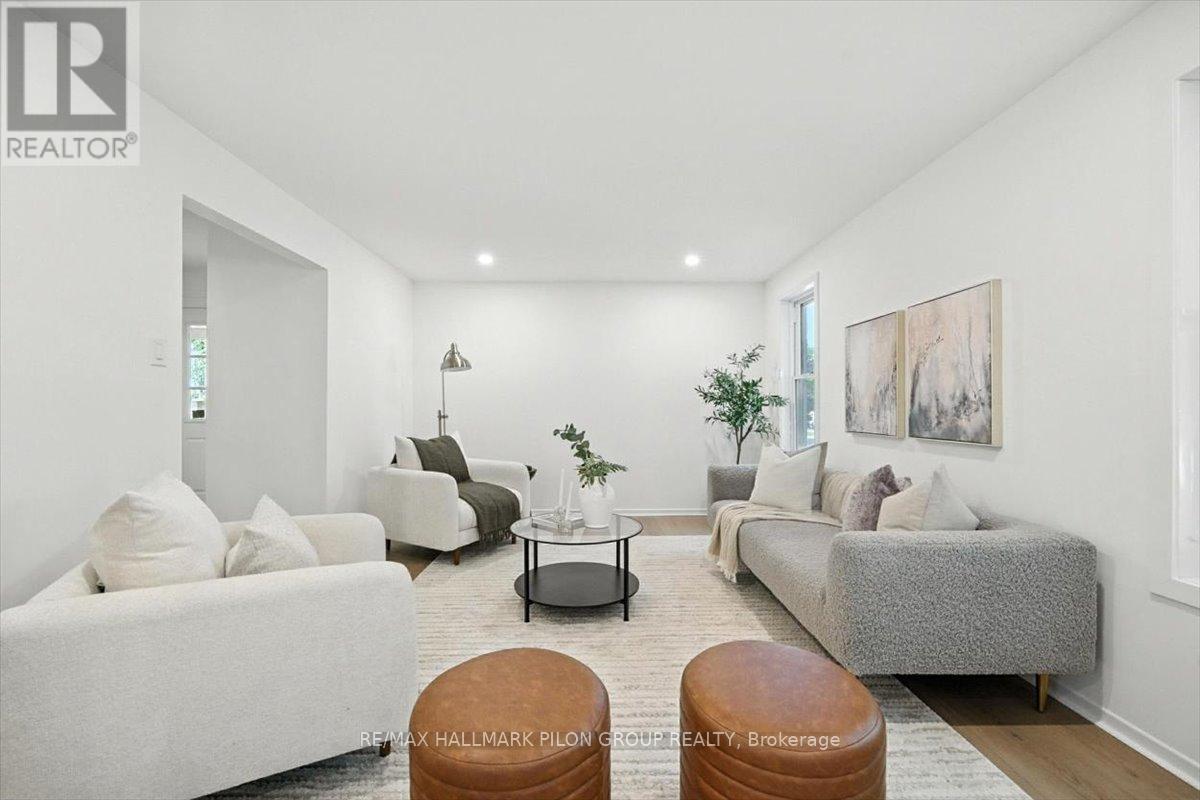 Property at 126 HAWK CRESCENT image 4