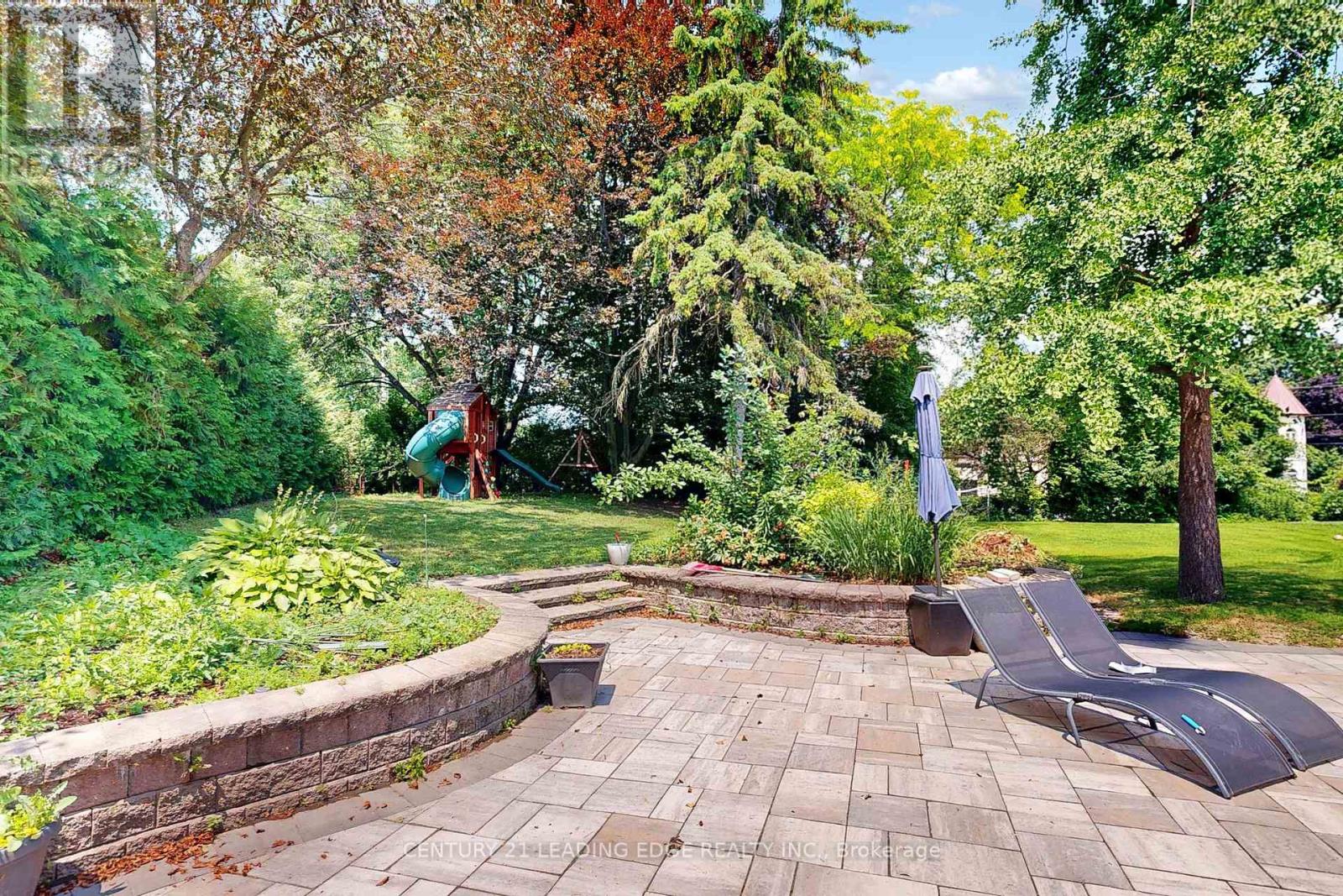 18 Ridgevale Drive, Markham, Ontario  L6B 1A8 - Photo 46 - N12262296