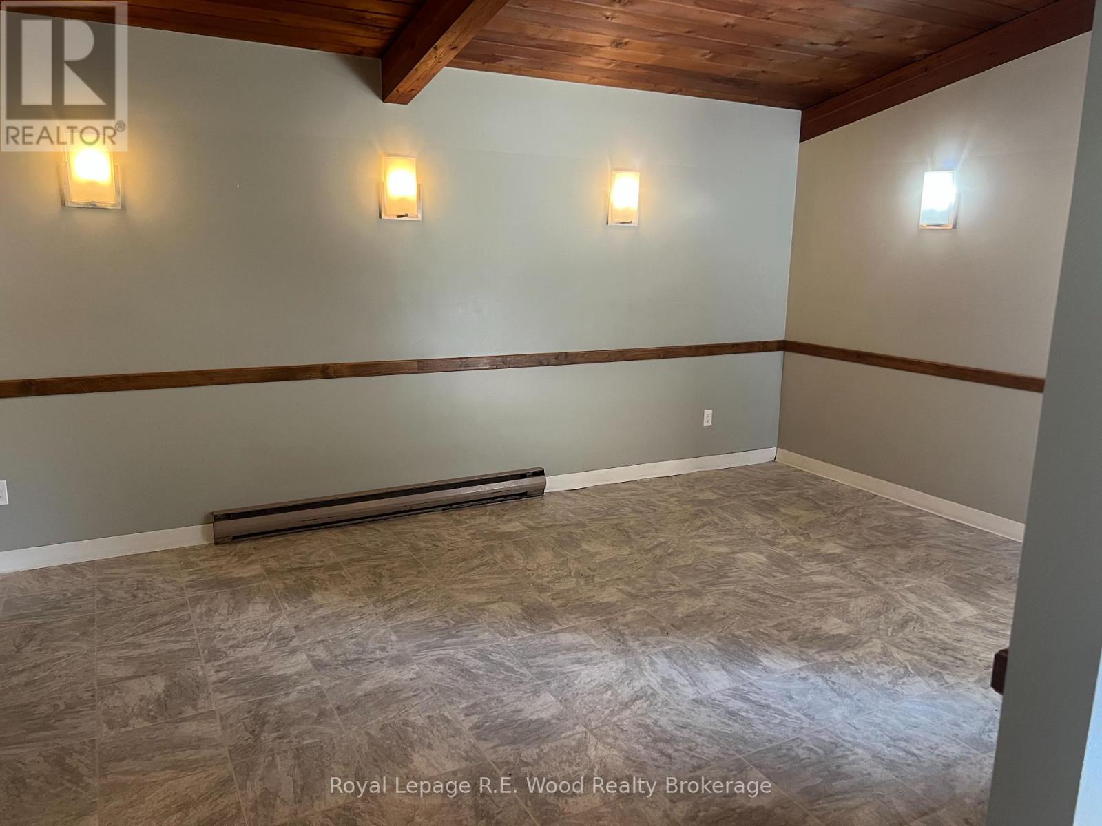 154 Rolph Street, Tillsonburg, Ontario  N4G 3Z1 - Photo 4 - X12262389