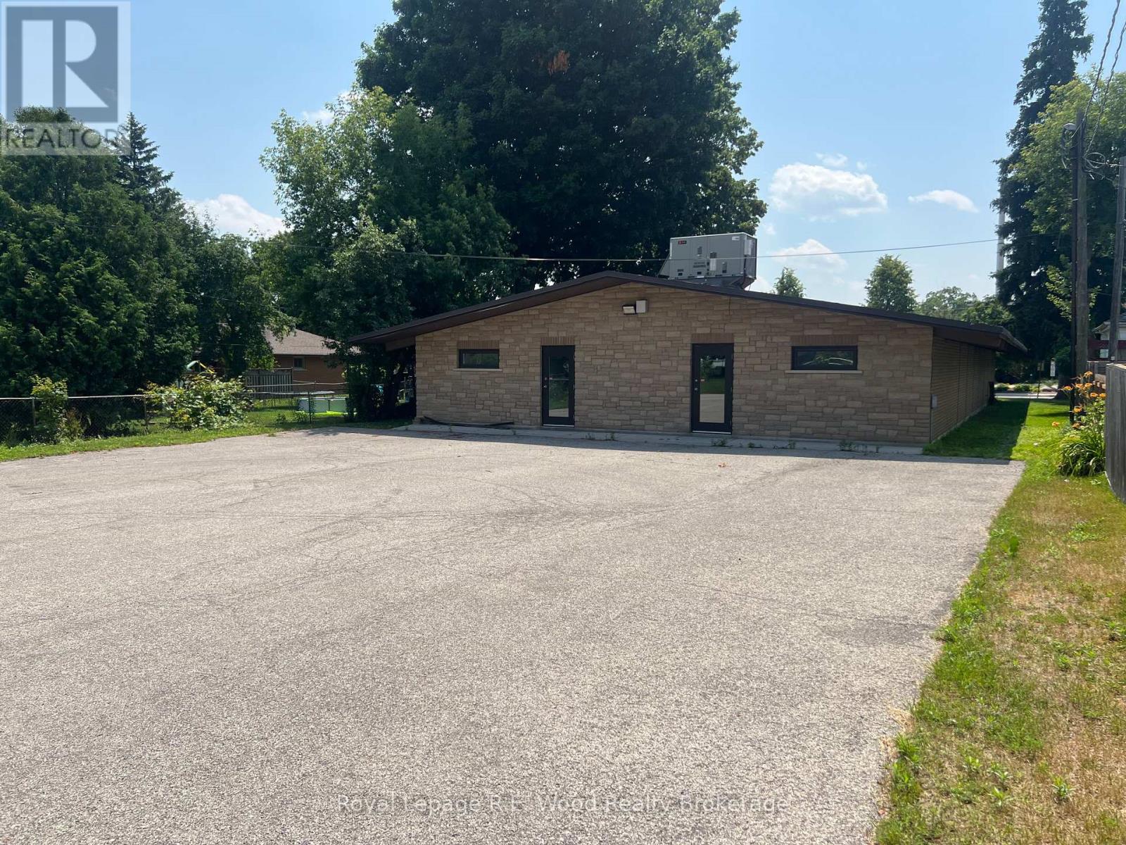 154 Rolph Street, Tillsonburg, Ontario  N4G 3Z1 - Photo 5 - X12262389