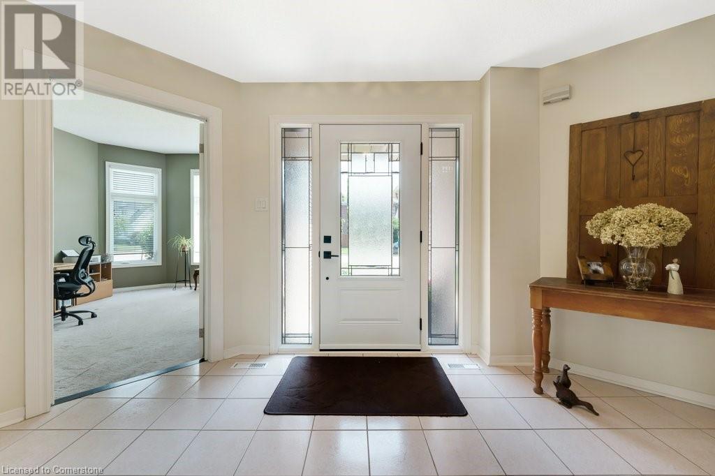 Property at 32 KINGFISHER Crescent image 4