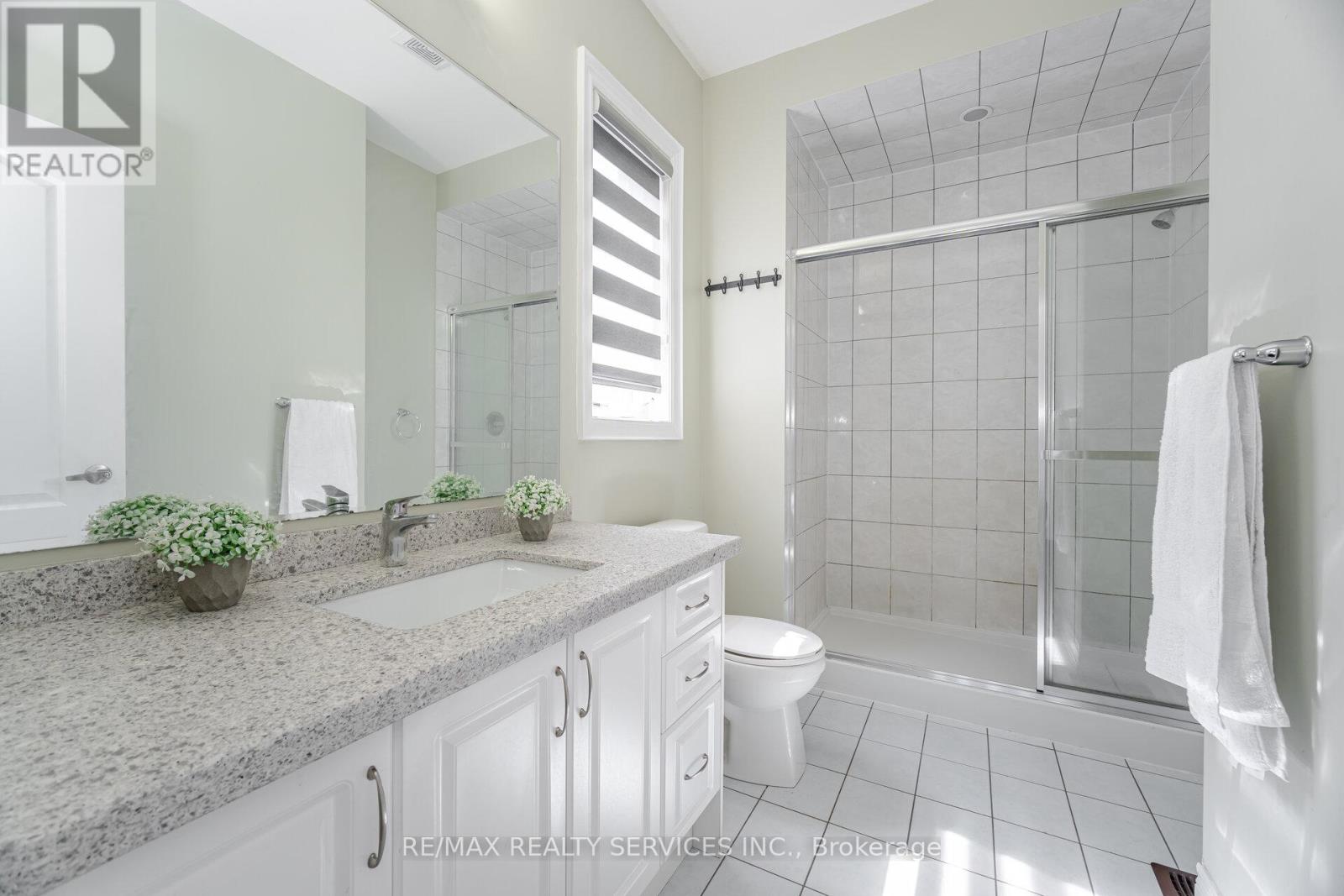 16 Venue Road, Brampton (Toronto Gore Rural Estate), Ontario  L6P 4E5 - Photo 34 - W12262258