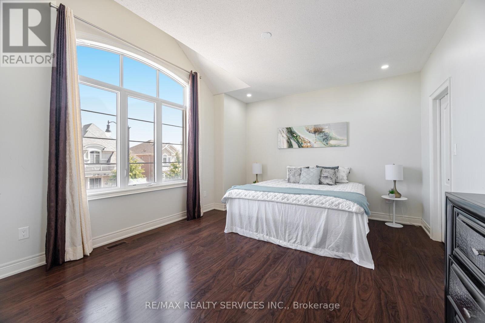 16 Venue Road, Brampton (Toronto Gore Rural Estate), Ontario  L6P 4E5 - Photo 35 - W12262258