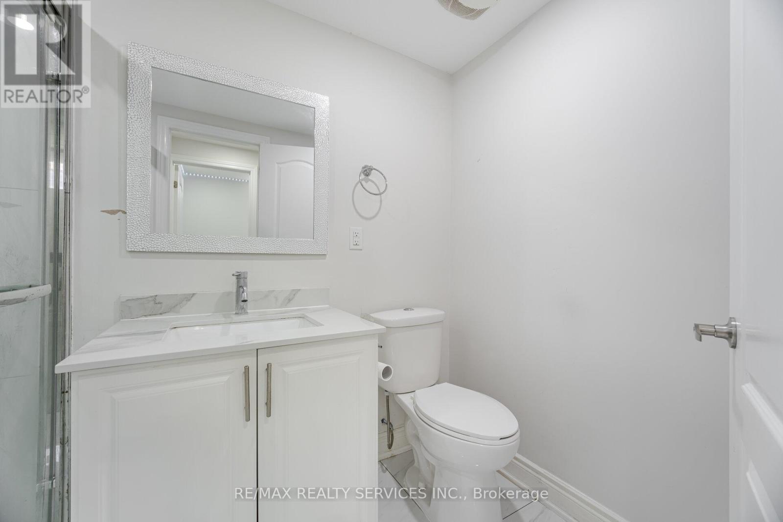 16 Venue Road, Brampton (Toronto Gore Rural Estate), Ontario  L6P 4E5 - Photo 49 - W12262258