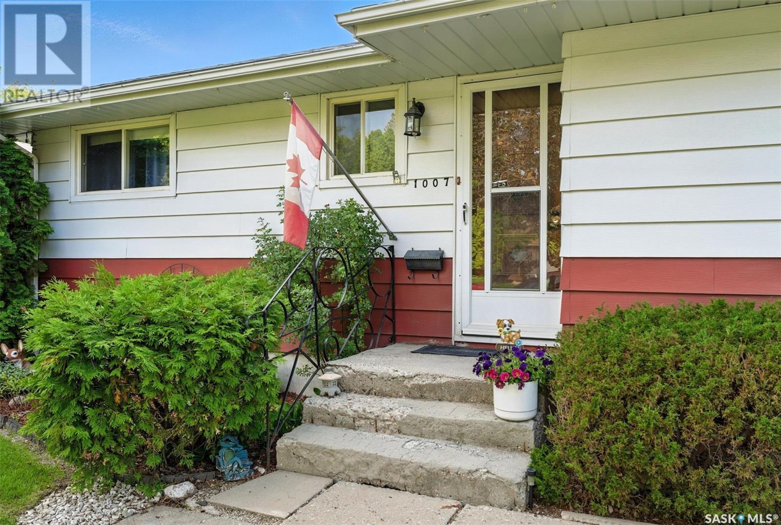 Property at 1007 Tiffin CRESCENT image 3