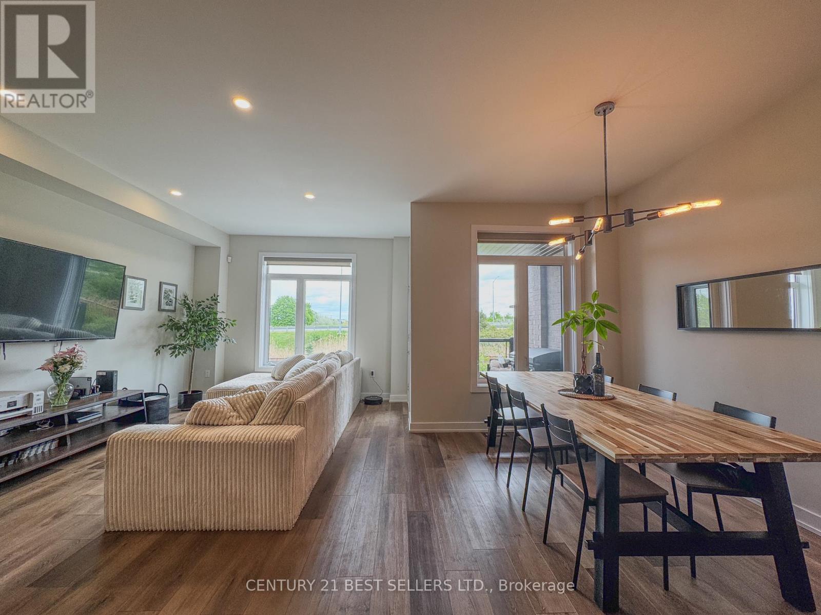 66 - 590 North Service Road, Hamilton, Ontario  L8E 0K5 - Photo 13 - X12066392