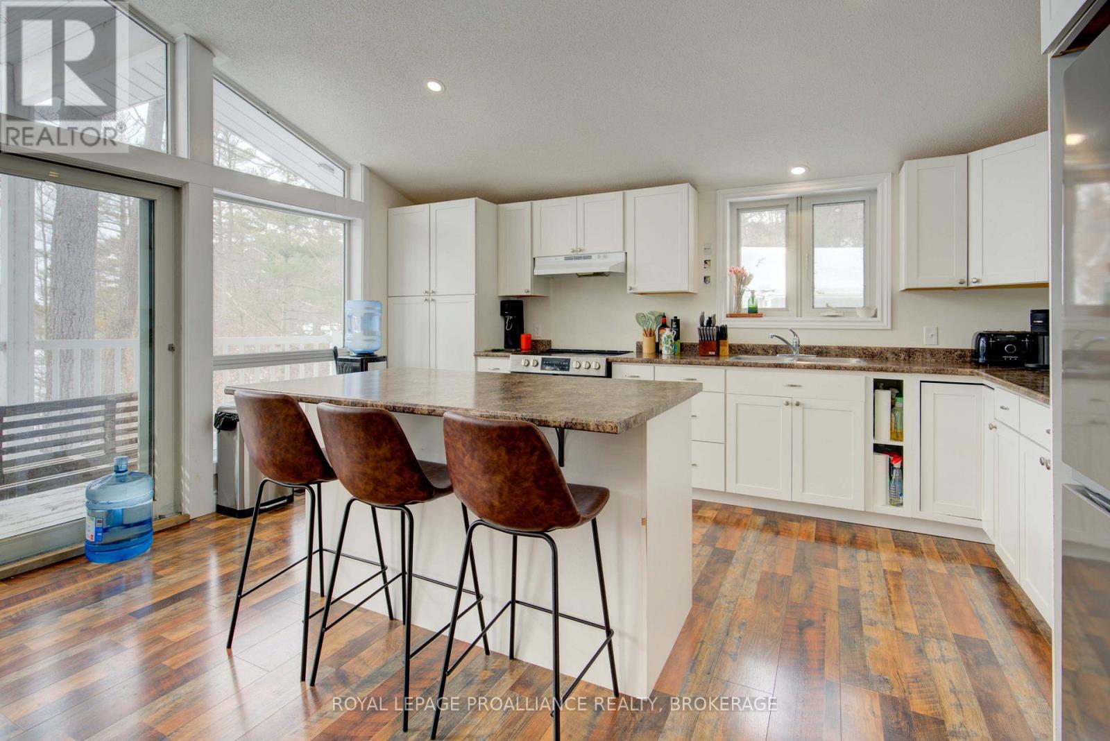 182a Brooks Point Road, Rideau Lakes, Ontario  K0G 1E0 - Photo 6 - X12262559