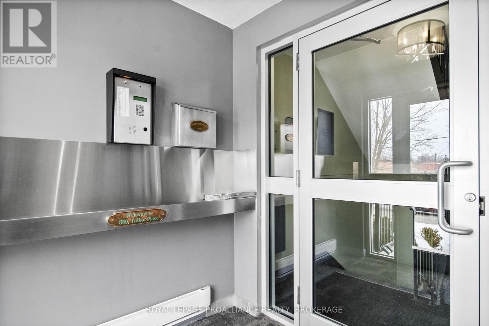 Property at 405 - 550 TALBOT PLACE image 2