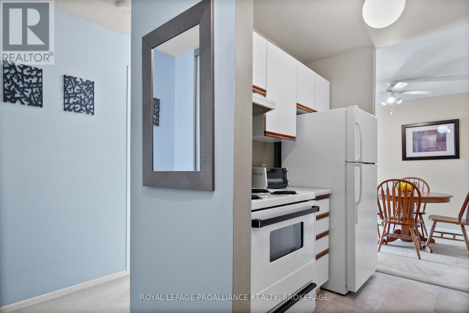 Property at 405 - 550 TALBOT PLACE image 5