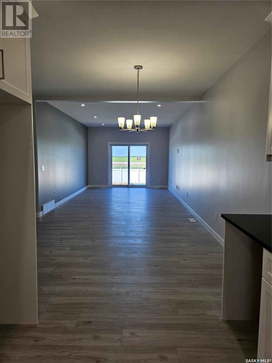 846 Delaet Bay, Warman, Saskatchewan  S0K 0A1 - Photo 9 - SK008510