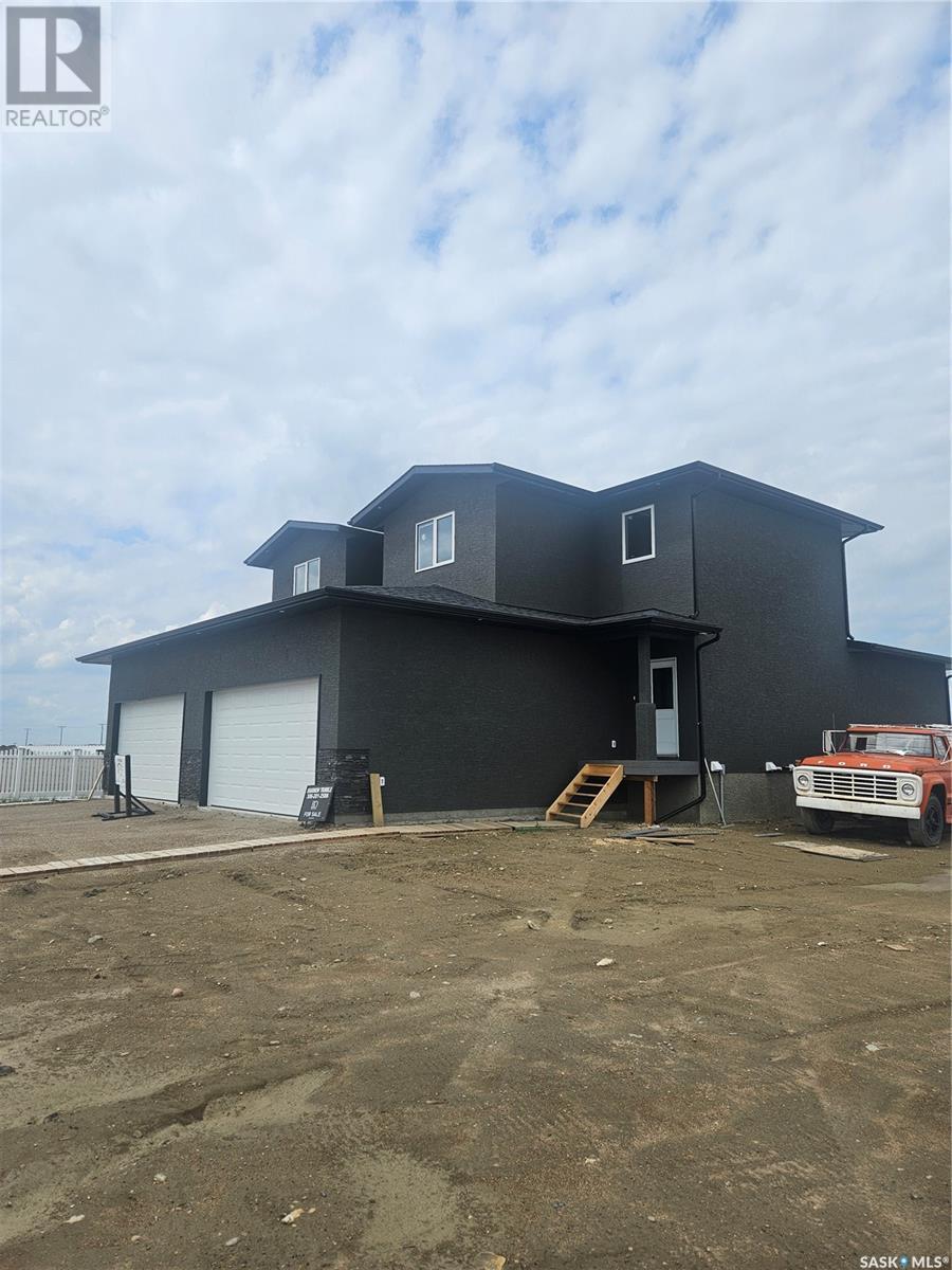 846 Delaet Bay, Warman, Saskatchewan  S0K 0A1 - Photo 2 - SK008510