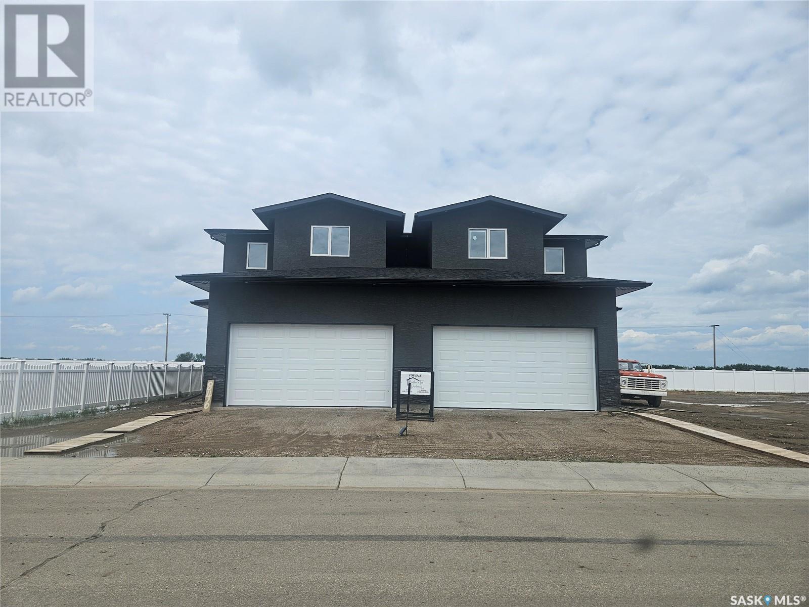 846 Delaet Bay, Warman, Saskatchewan  S0K 0A1 - Photo 1 - SK008510