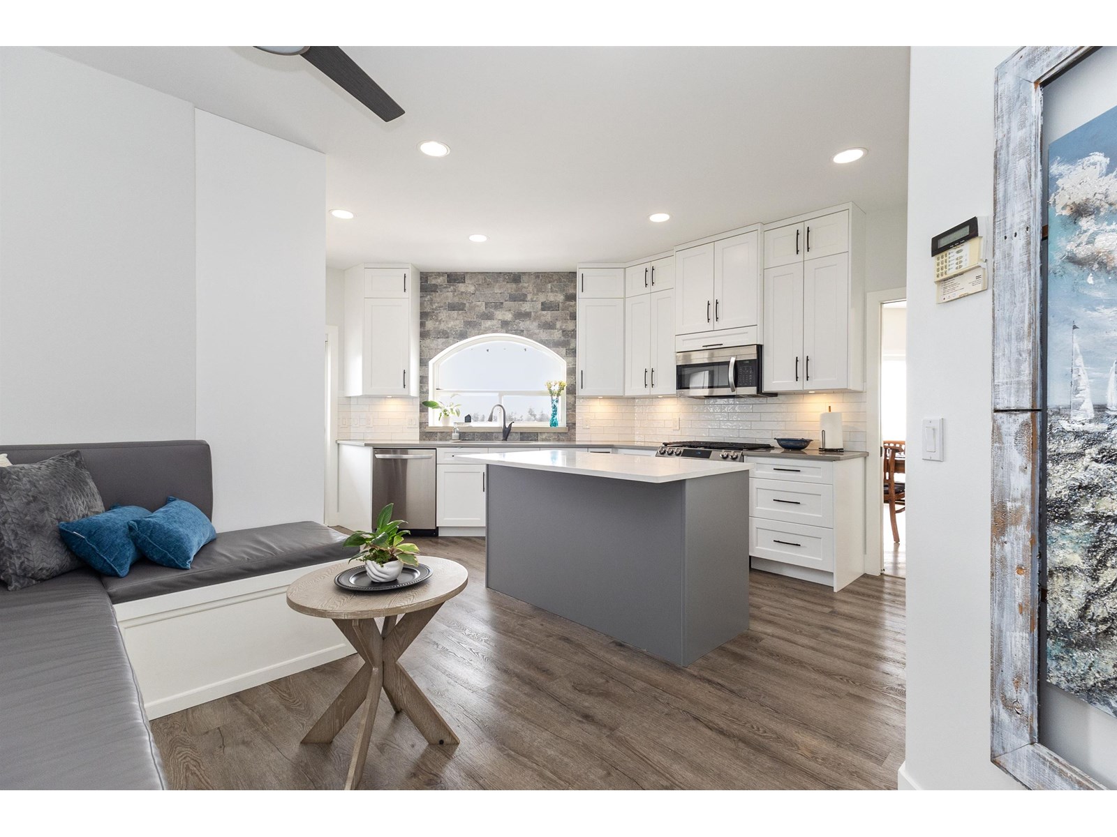 Property at 2764 ST MORITZ WAY image 5