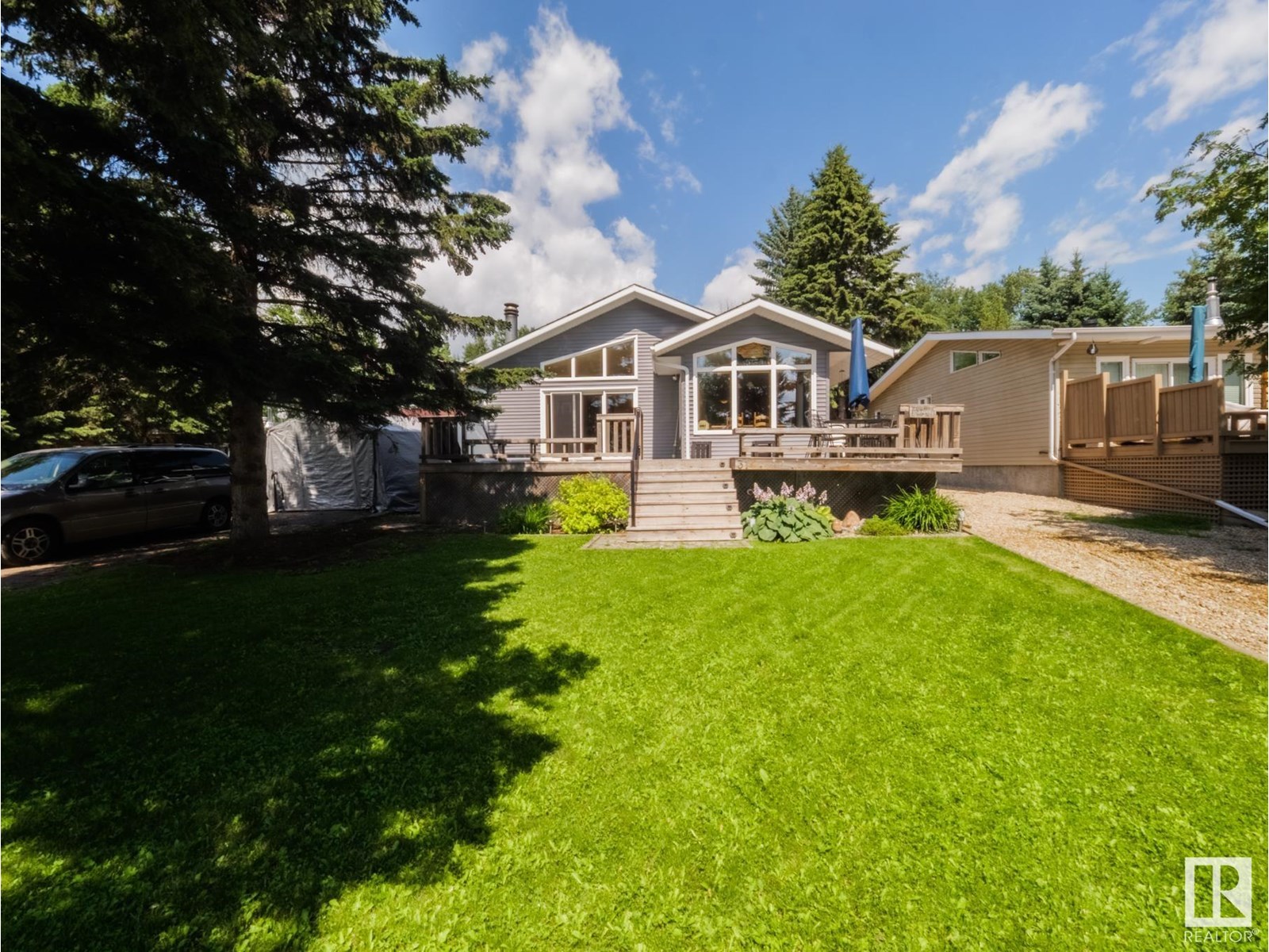 Property at 31 Lakeshore DR image 1