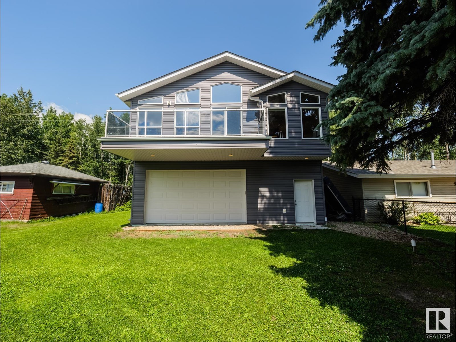 Property at 31 Lakeshore DR image 2