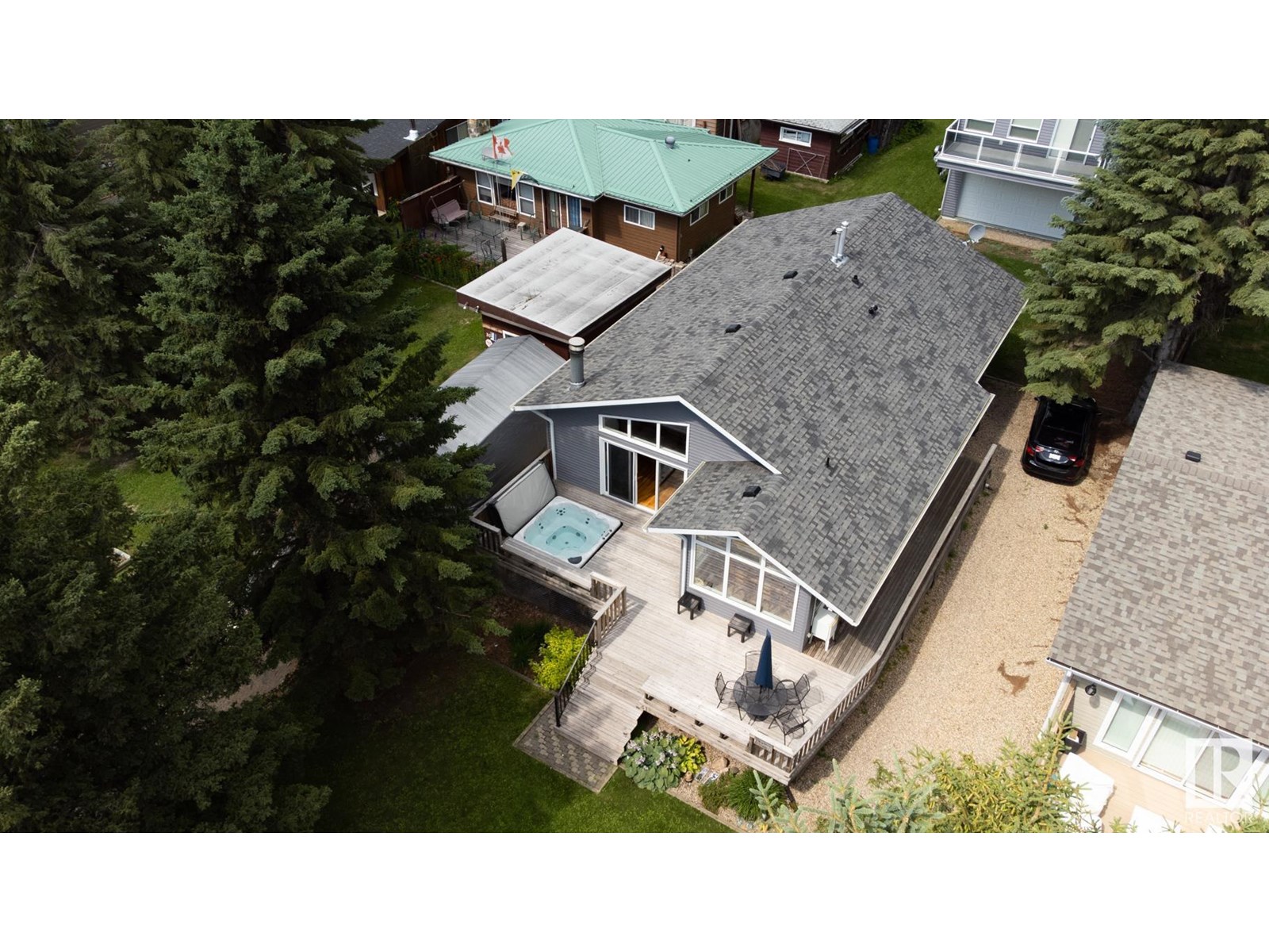 Property at 31 Lakeshore DR image 3