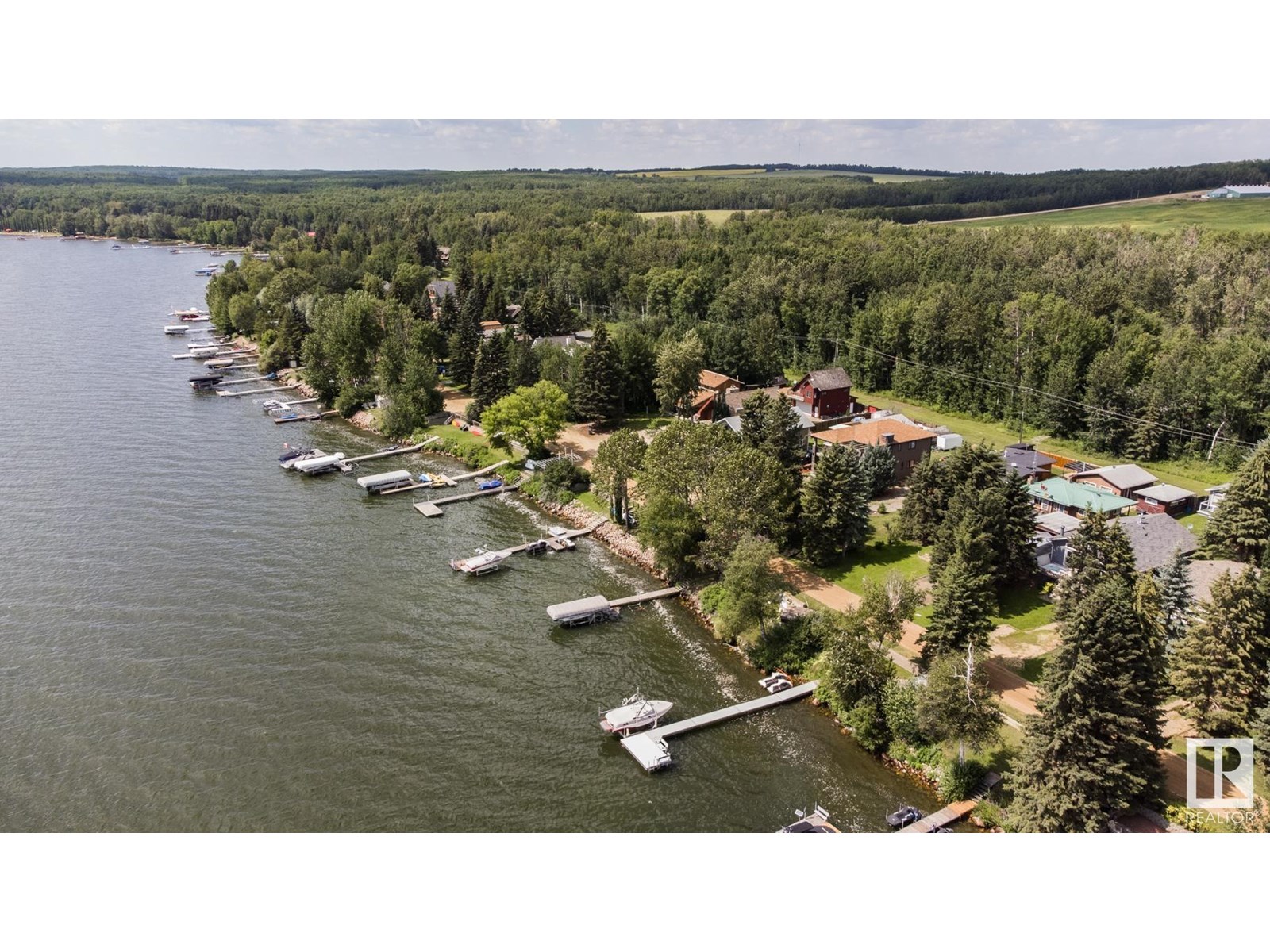 Property at 31 Lakeshore DR image 4