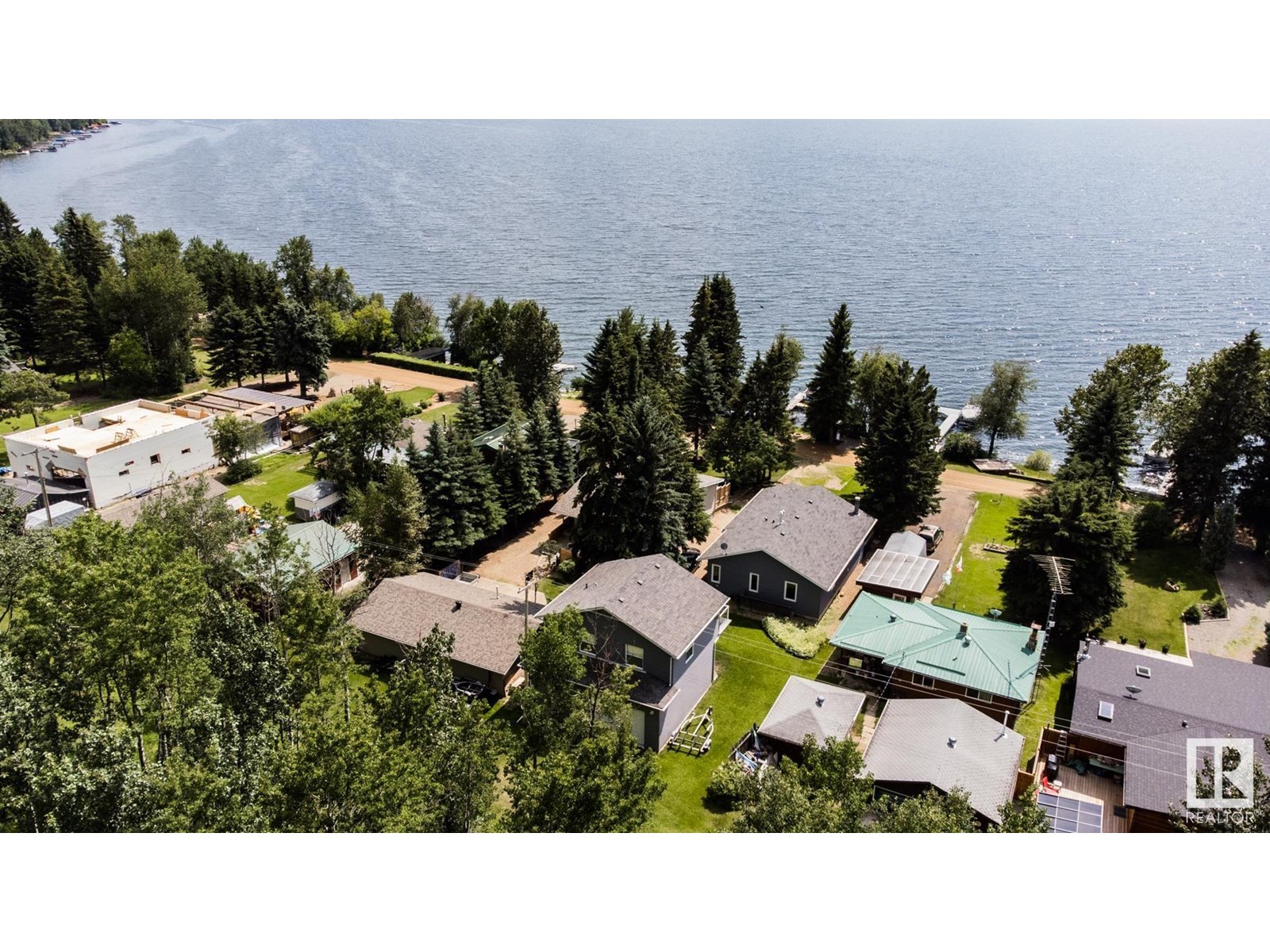 Property at 31 Lakeshore DR image 5