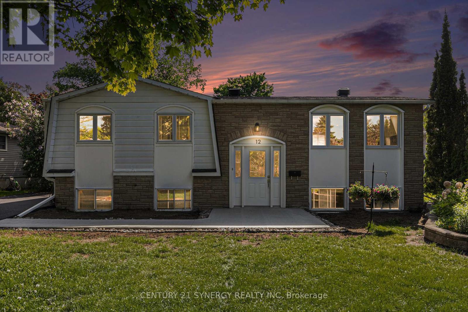 12 Morgan Avenue, Perth, Ontario  K7H 3G4 - Photo 2 - X12262613