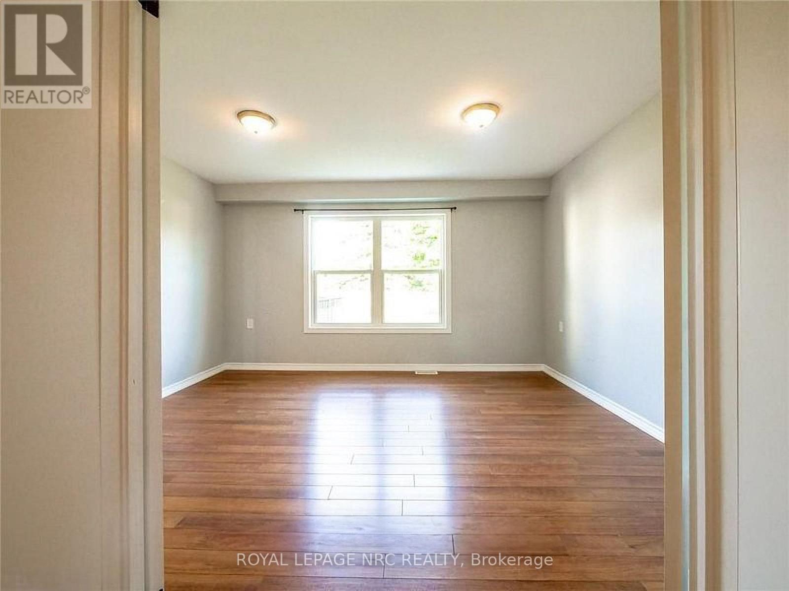 3090 Dorchester Road, Niagara Falls, Ontario  L2J 2Z7 - Photo 11 - X12262567