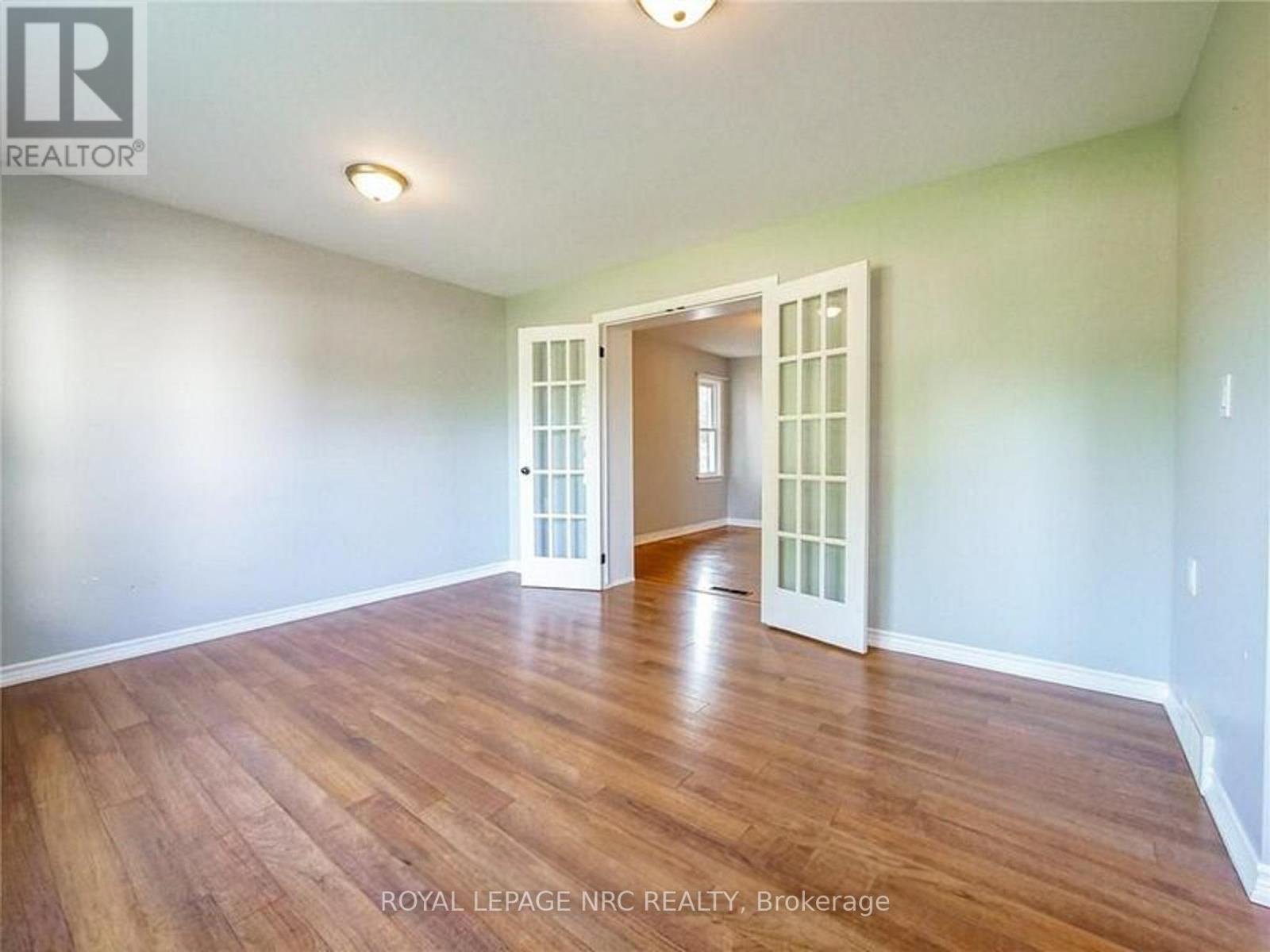 3090 Dorchester Road, Niagara Falls, Ontario  L2J 2Z7 - Photo 13 - X12262567