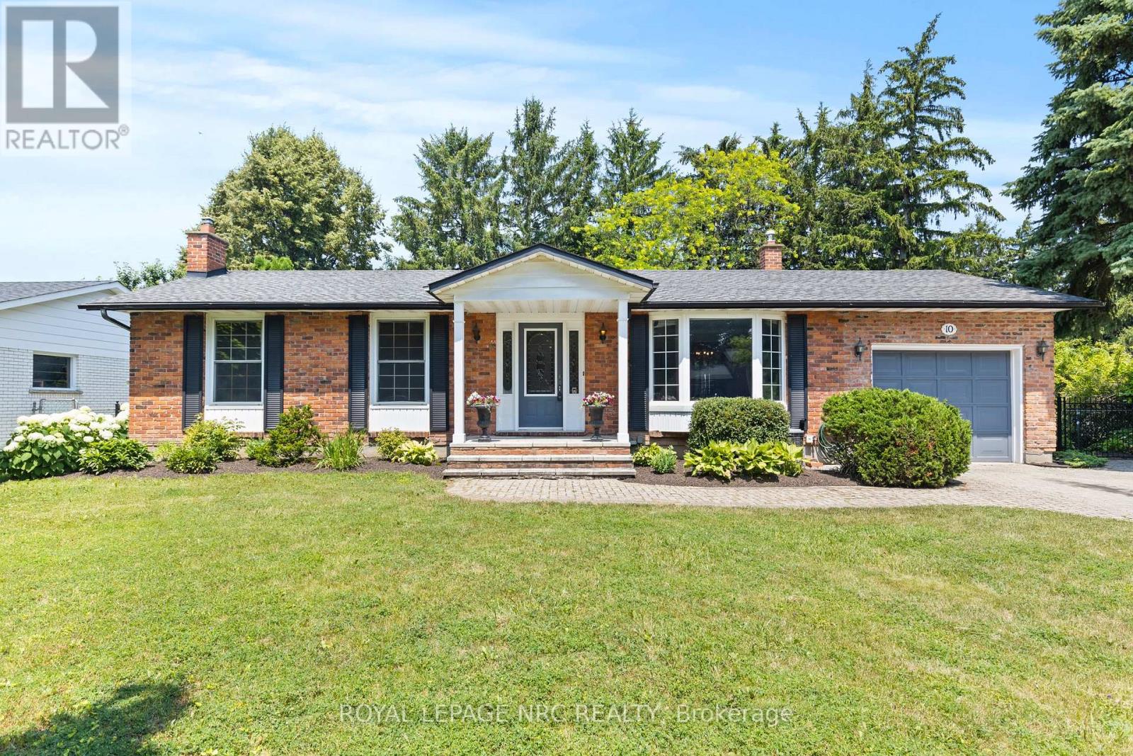 Property at 10 UPPER CANADA DRIVE image 1