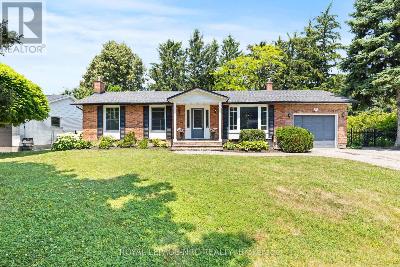 Property at 10 UPPER CANADA DRIVE image 2
