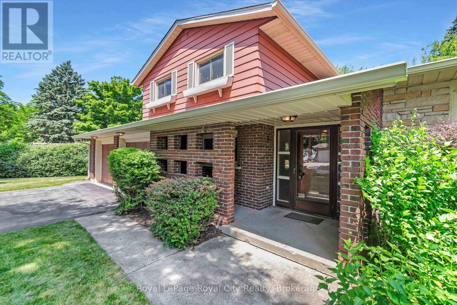 Property at 3 TAMARACK PLACE image 3