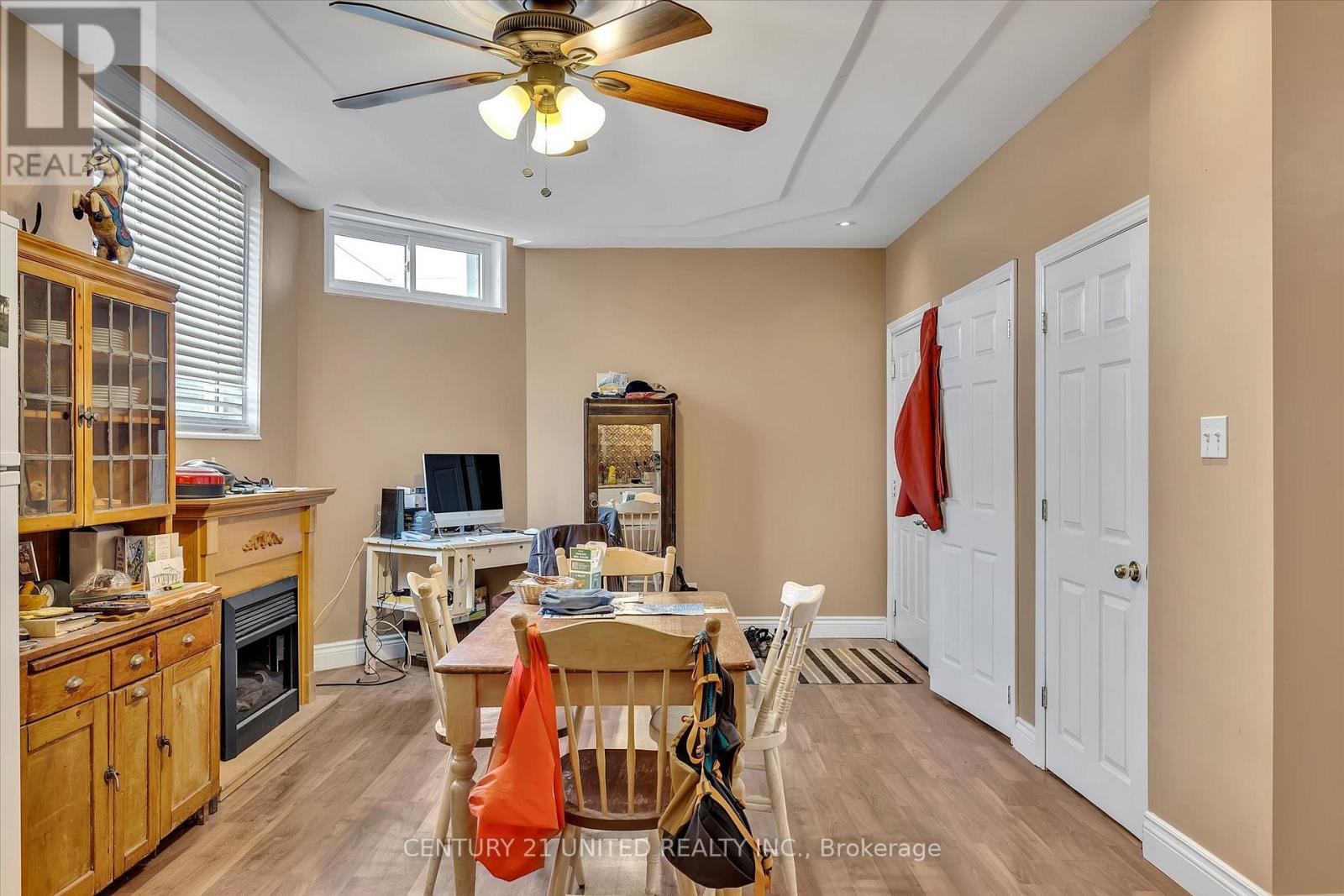 203 Carlisle Avenue, Peterborough, Ontario  K9H 1J7 - Photo 6 - X12262533