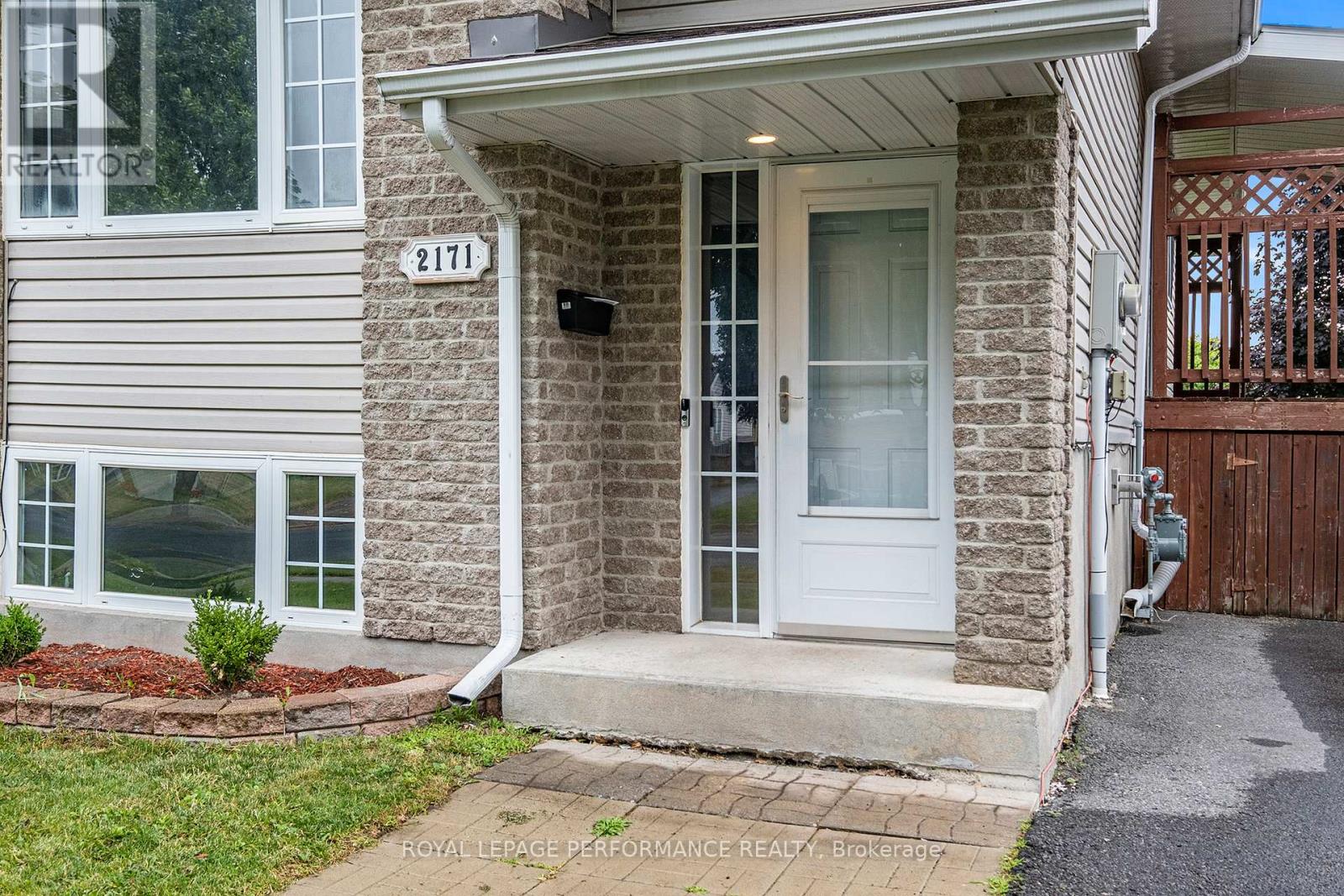 Property at 2171 GLEN BROOK DRIVE image 3