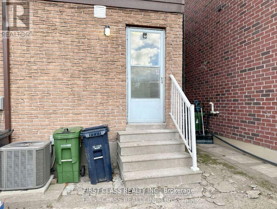 Basemen - 338 Rhodes Avenue, Toronto, Ontario  M4L 3A3 - Photo 6 - E12262355