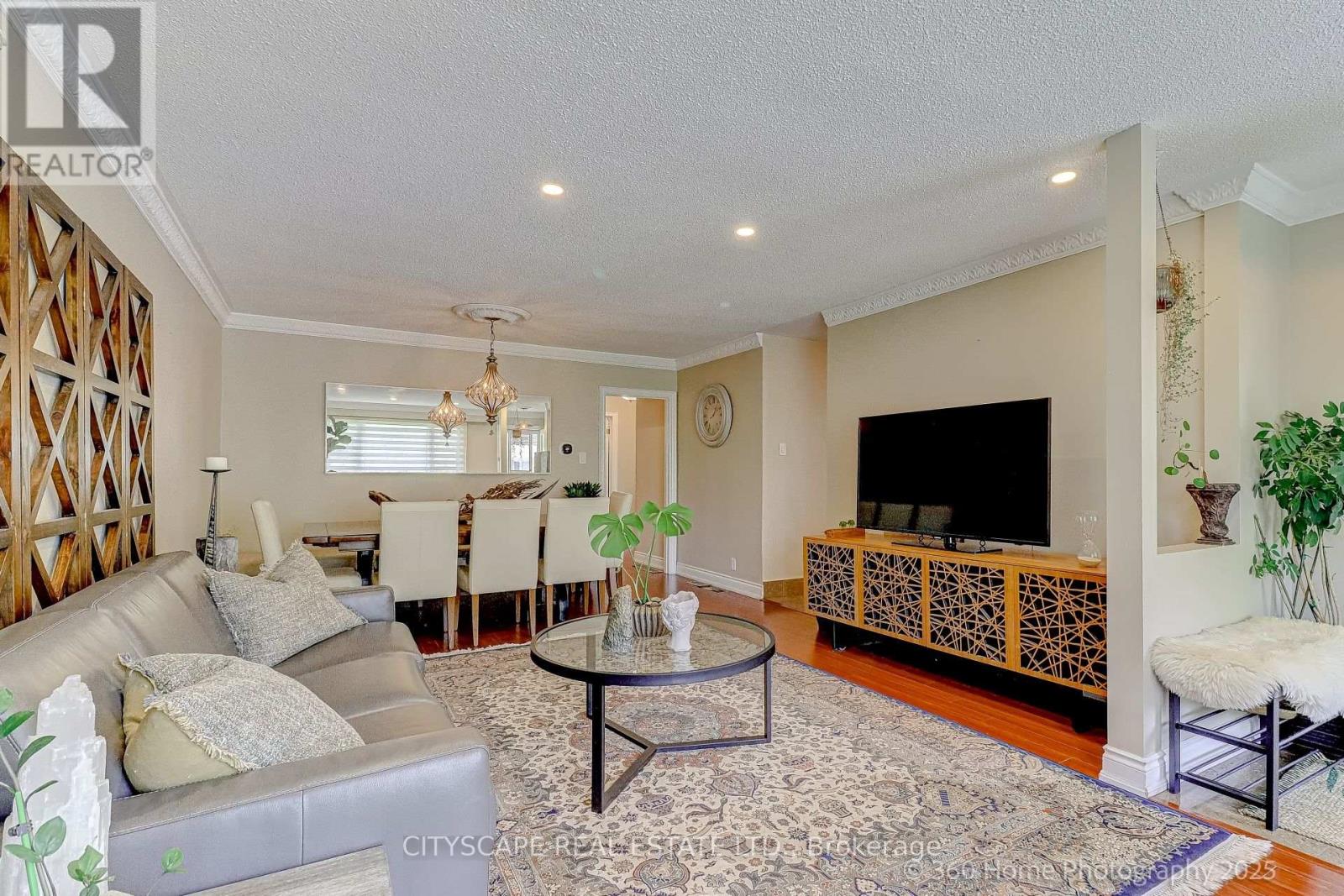 Property at 249 BLUE GRASS BOULEVARD image 4