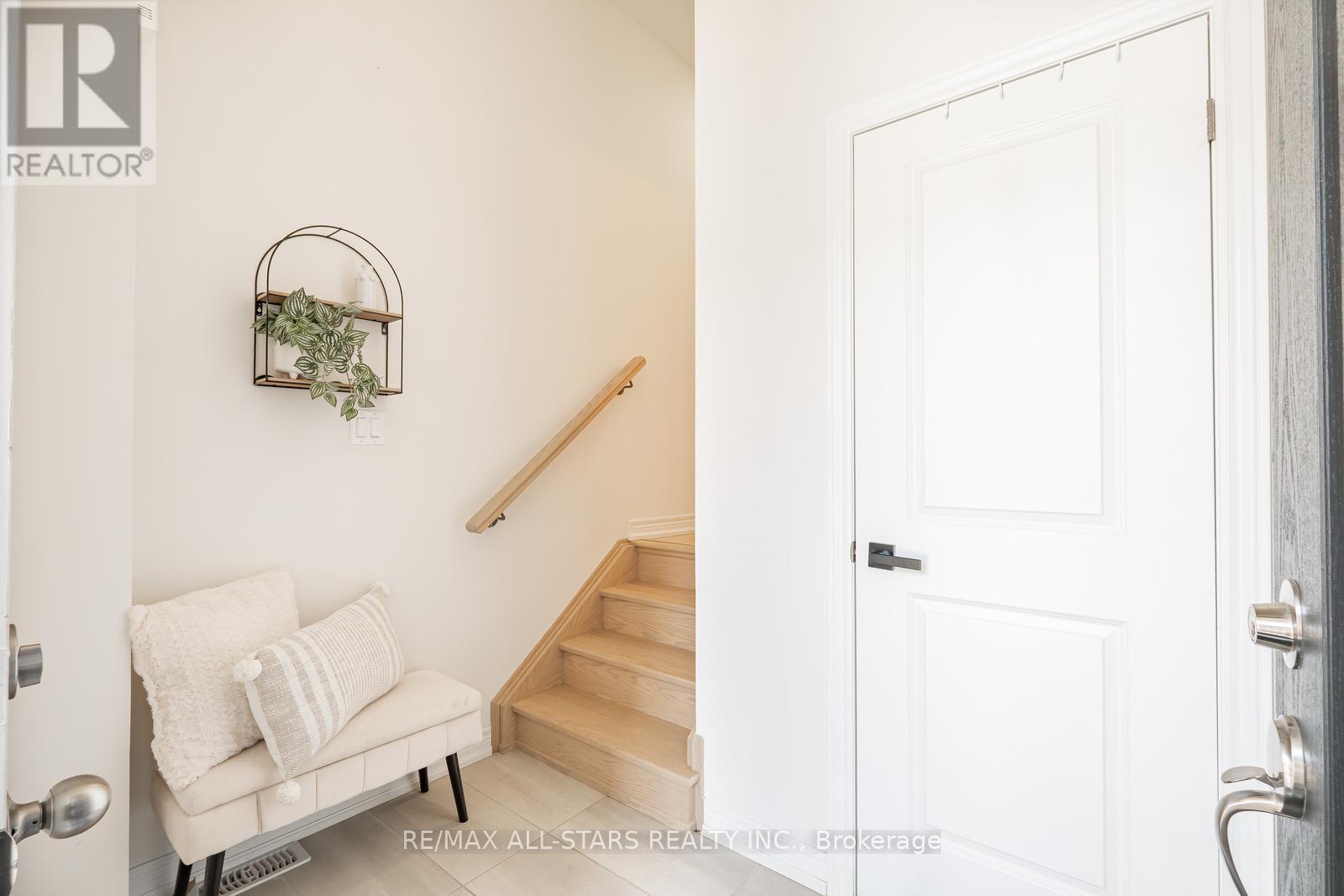 Property at 5 WESMINA AVENUE image 3