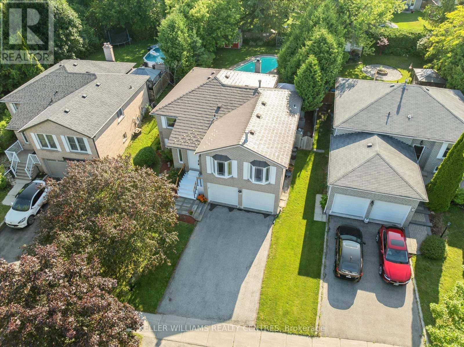 Property at 26 STONEHILL BOULEVARD image 2