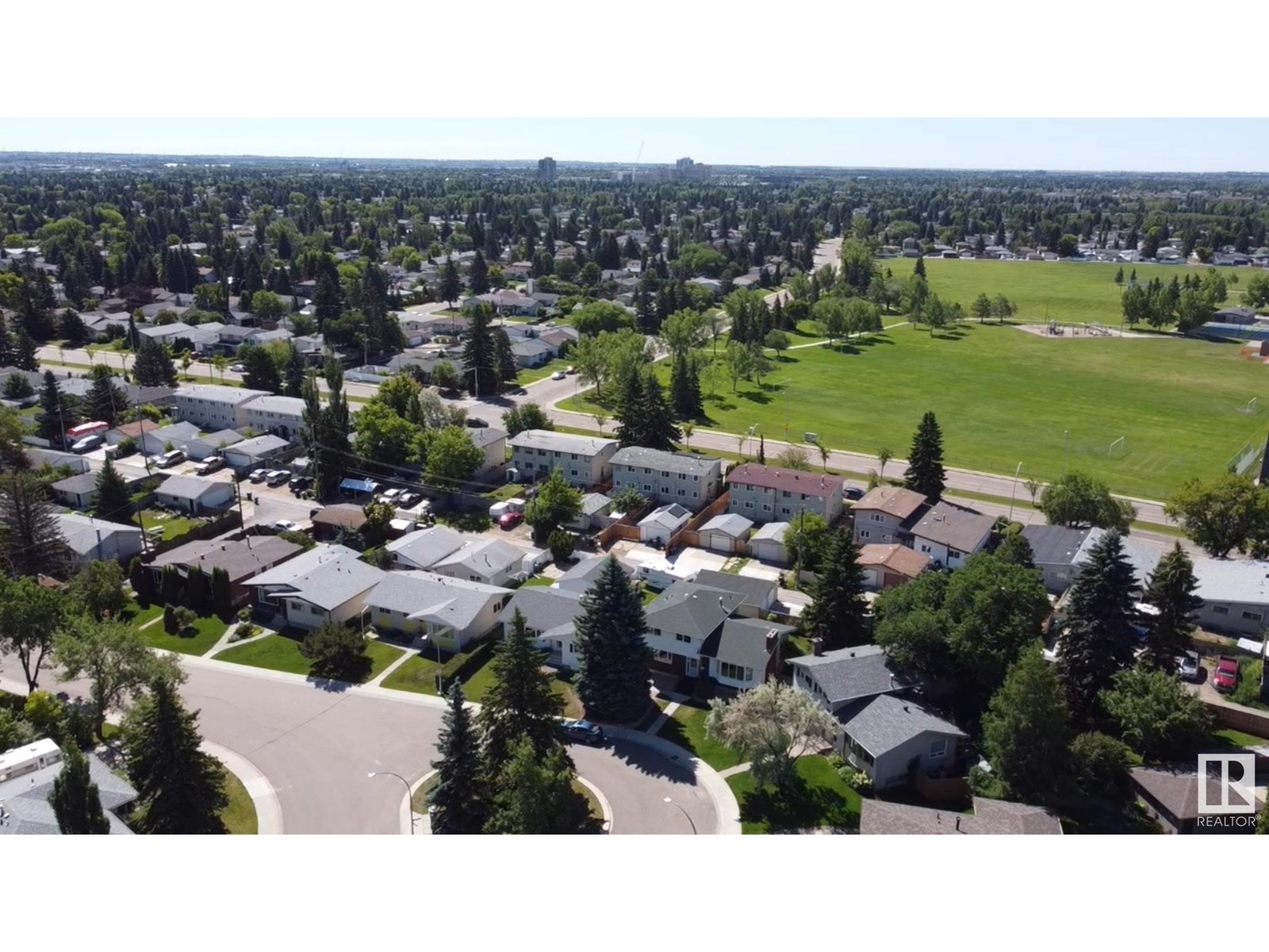 Property at 11251 41 AV NW image 1