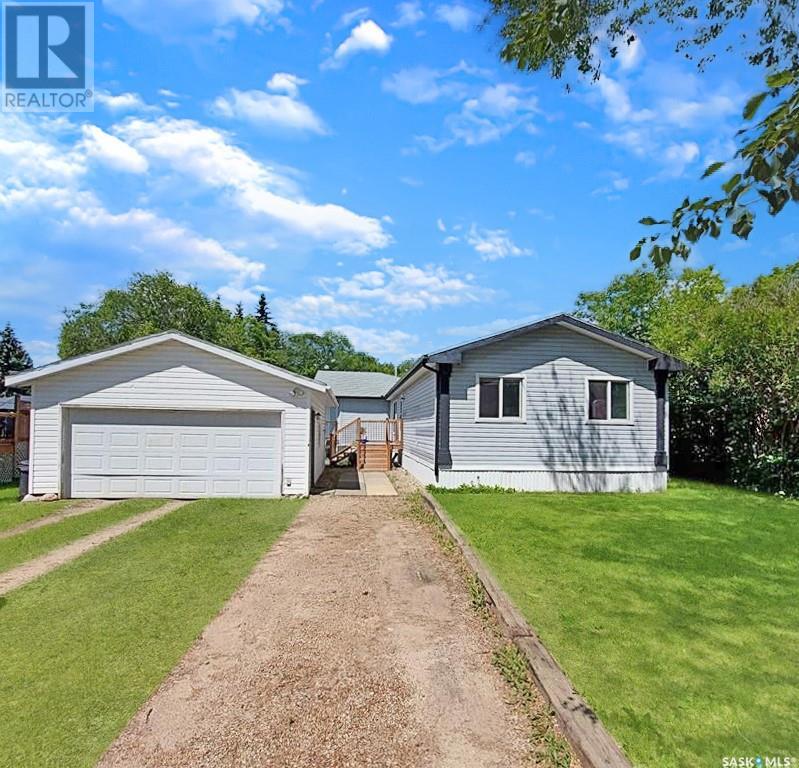 118 4th AVENUE E, Neilburg, Saskatchewan